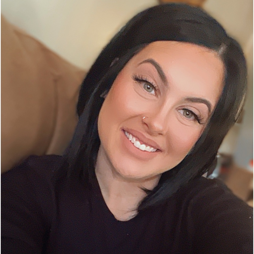 Meet your Posher, Marisa